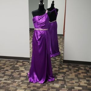 Val Stefani,prom,purple,open back size 8